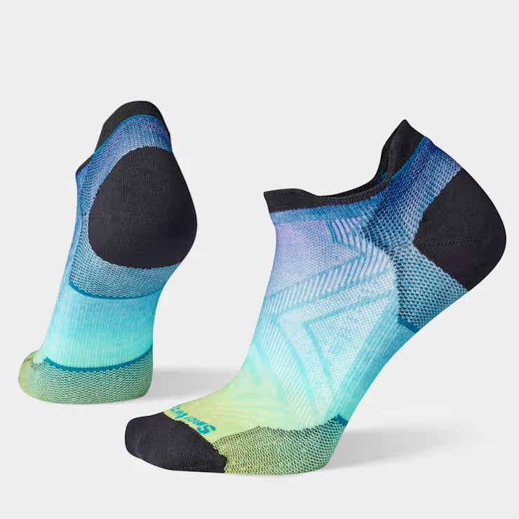 Smartwool Women’s Run Zero Cushion Ombre Print Low Ankle Socks | Smartwool | Portwest - The Outdoor Shop