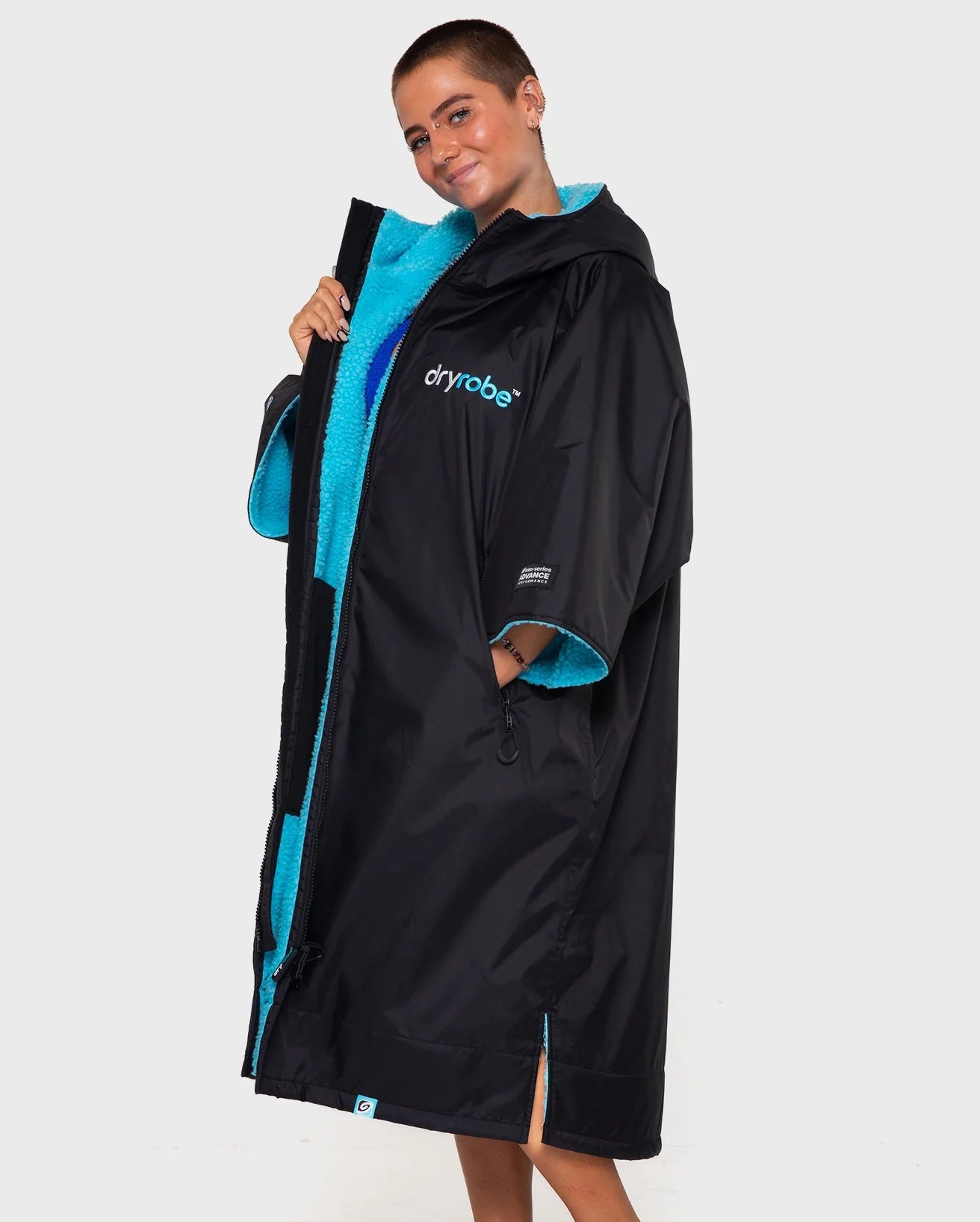 Advance Short Sleeve Changing Robe | Dryrobe | Portwest - The Outdoor Shop