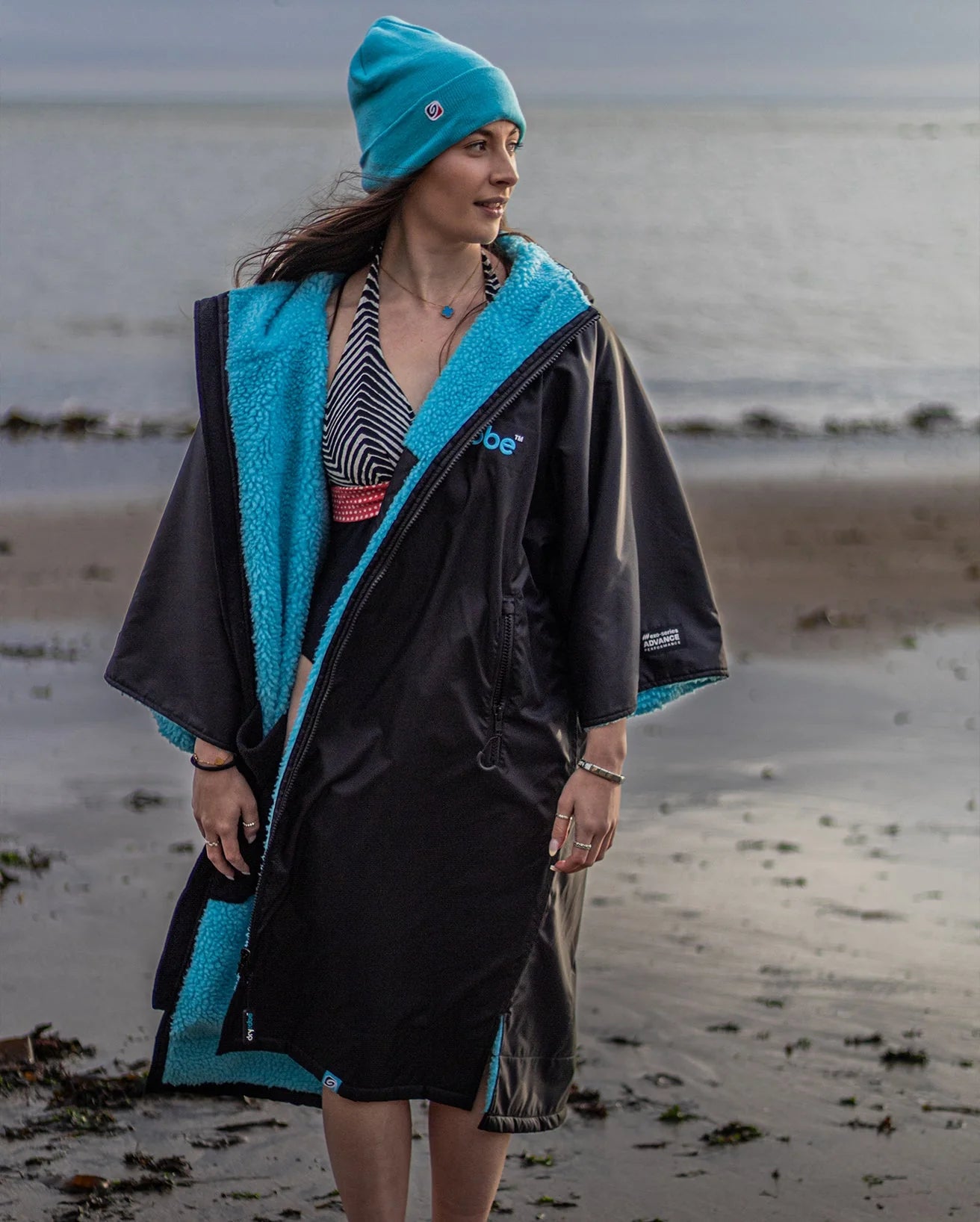 Advance Short Sleeve Changing Robe | Dryrobe | Portwest - The Outdoor Shop