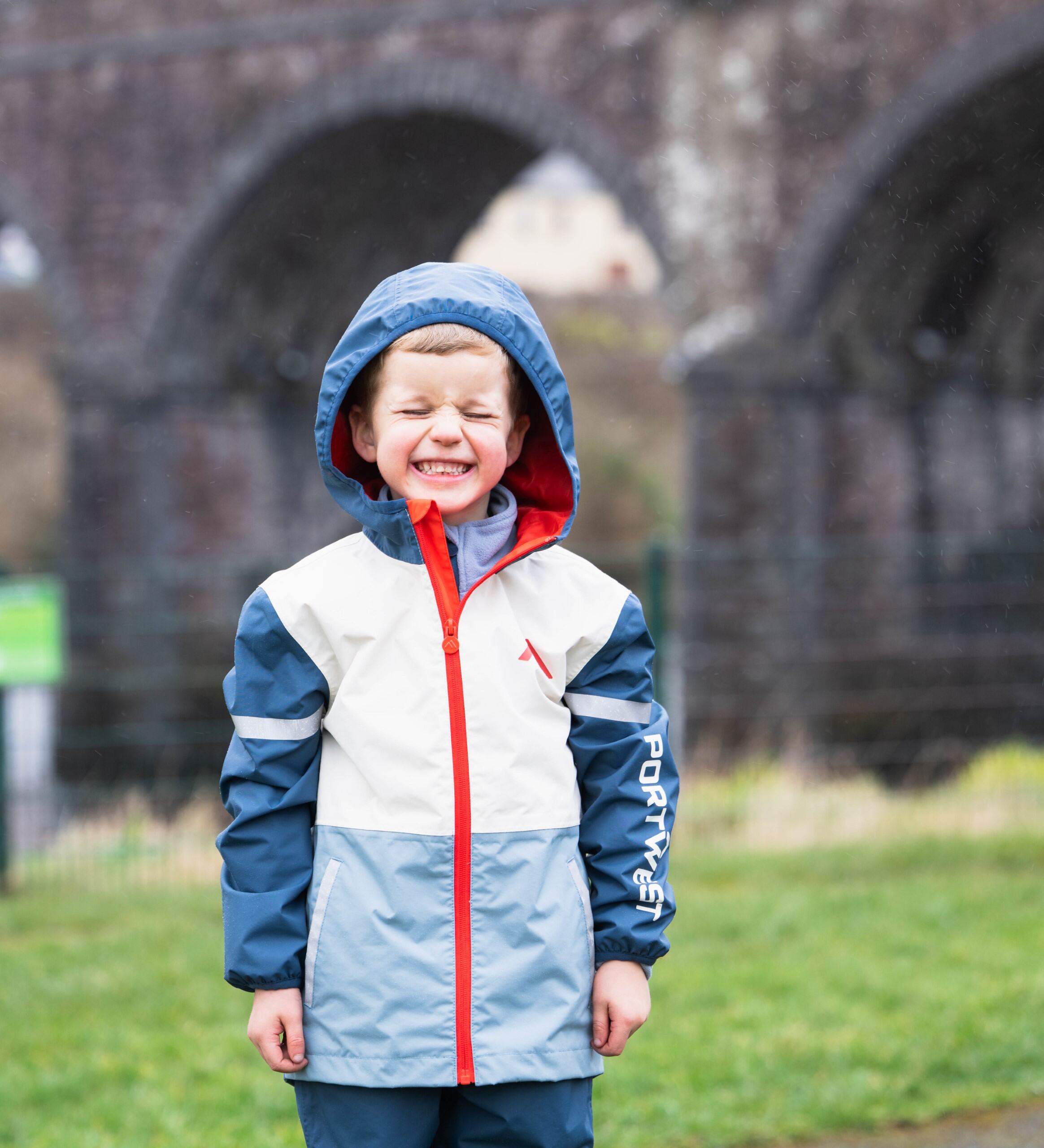 Portwest Kid's Eber Rain Jacket | Portwest | Portwest - The Outdoor Shop