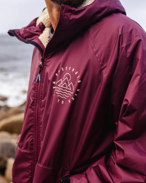 Escapism Recycled Sherpa Lined Changing Robe | Passenger | Portwest - The Outdoor Shop
