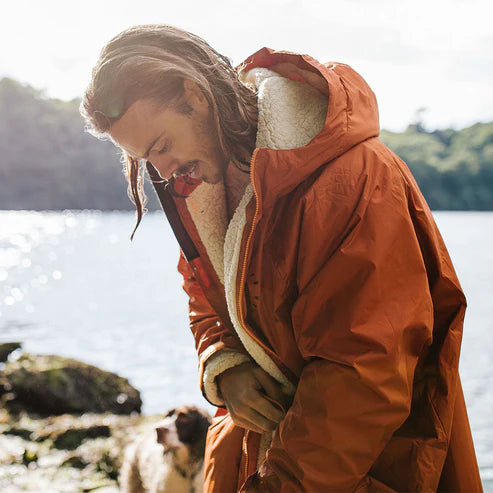 Escapism Recycled Sherpa Lined Changing Robe | Passenger | Portwest - The Outdoor Shop