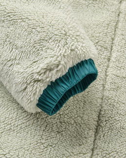 Passenger Women's Beaumont Sherpa Hooded Fleece