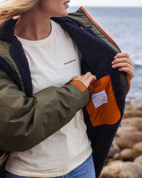 Roaming Recycled Sherpa Lined Changing Robe | Passenger | Portwest - The Outdoor Shop