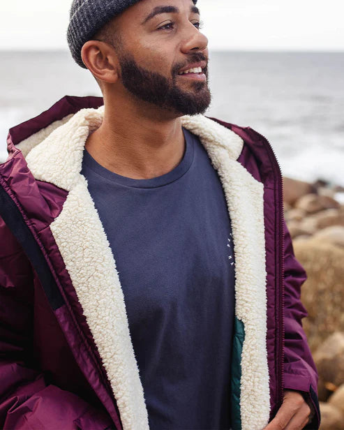 Escapism Recycled Sherpa Lined Changing Robe | Passenger | Portwest - The Outdoor Shop