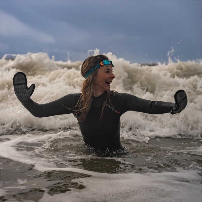 ZONE3 Thermo-Tech Warmth Swim Mitts | Zone 3 | Portwest - The Outdoor Shop