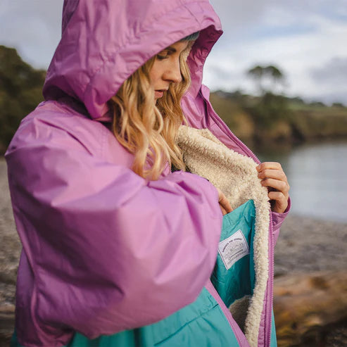 Roaming Recycled Sherpa Lined Changing Robe | Passenger | Portwest - The Outdoor Shop