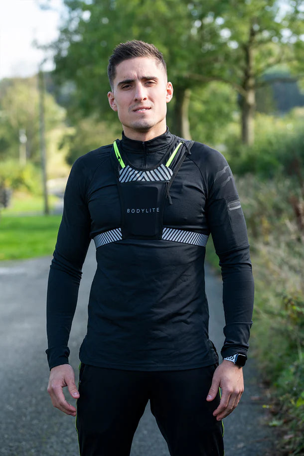 Reflective Phone Holder Vest | BODYLITE | Portwest - The Outdoor Shop