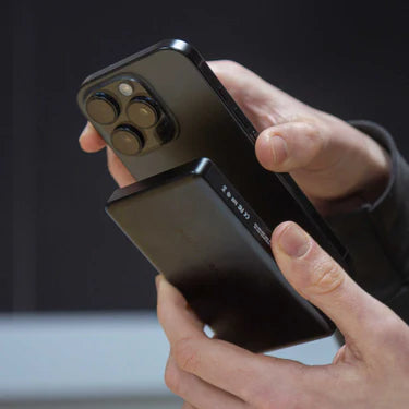 LifeSystems Magnetic Wireless Power Bank | LifeVenture | Portwest - The Outdoor Shop