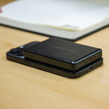 LifeSystems Magnetic Wireless Power Bank | LifeVenture | Portwest - The Outdoor Shop