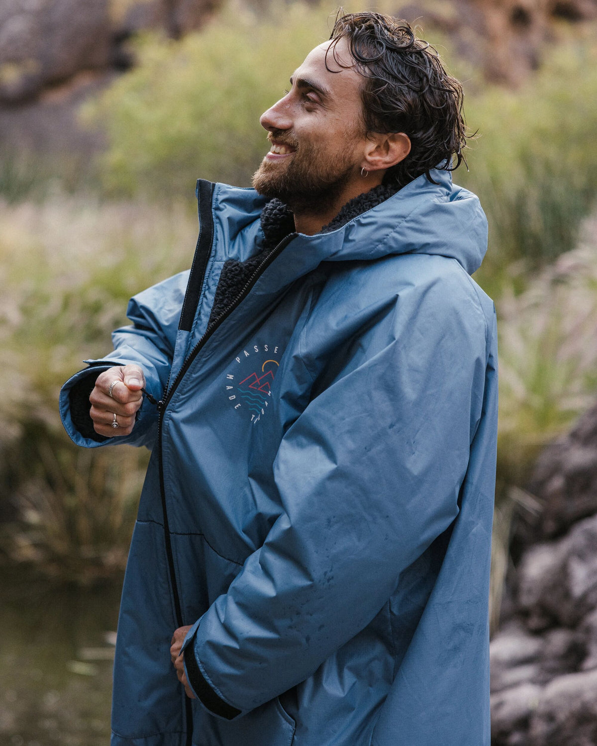 Escapism Recycled Sherpa Lined Changing Robe | Passenger | Portwest - The Outdoor Shop