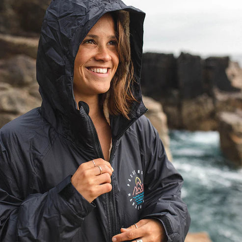Escapism Recycled Sherpa Lined Changing Robe | Passenger | Portwest - The Outdoor Shop