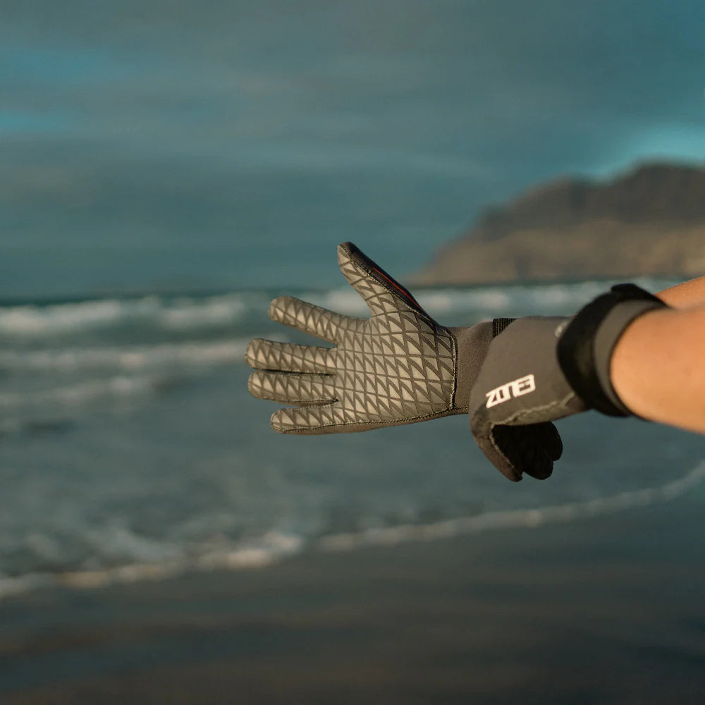 ZONE 3 Active-Flex Swim Gloves | Zone 3 | Portwest - The Outdoor Shop