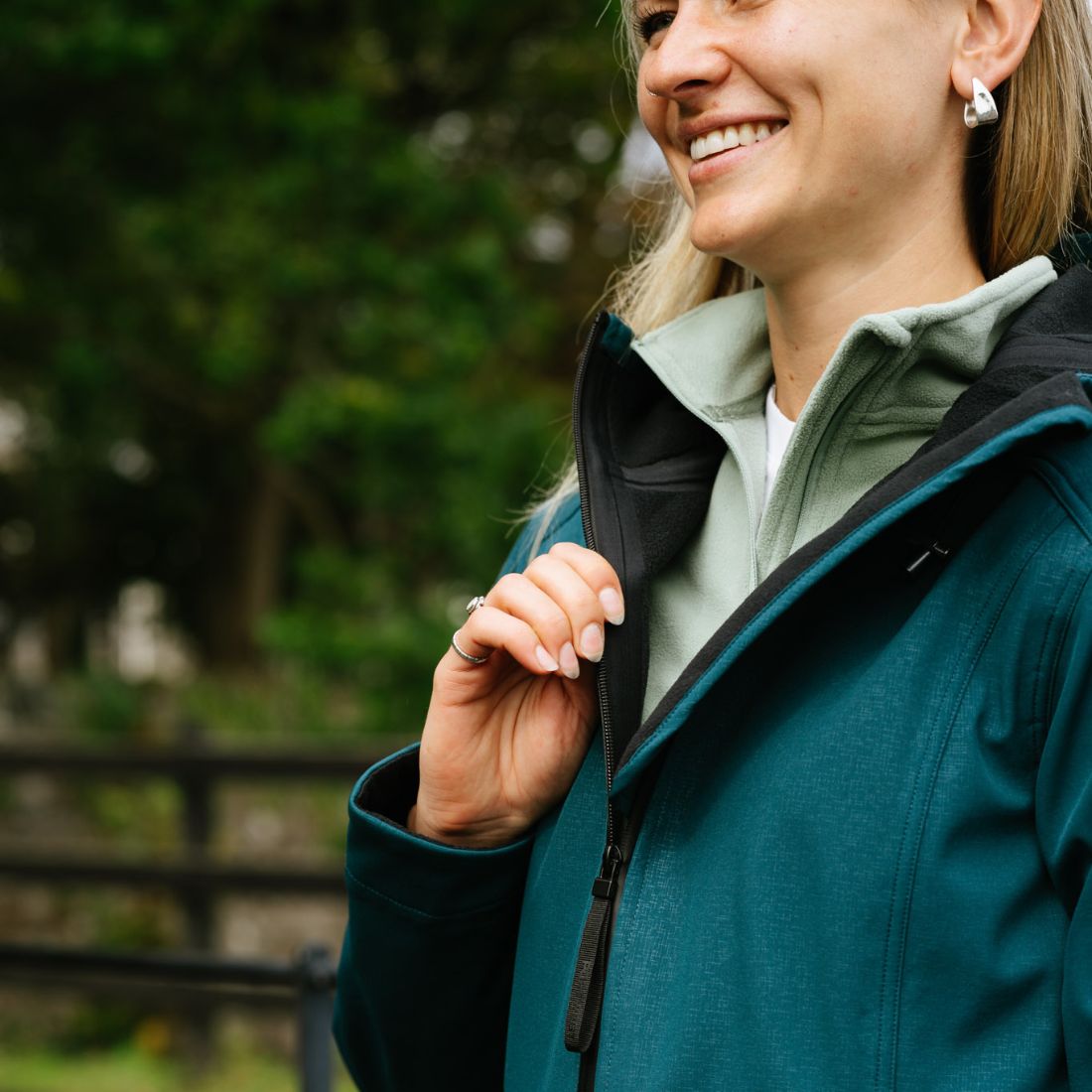 Portwest Women’s Olga Rain Jacket | Portwest | Portwest - The Outdoor Shop