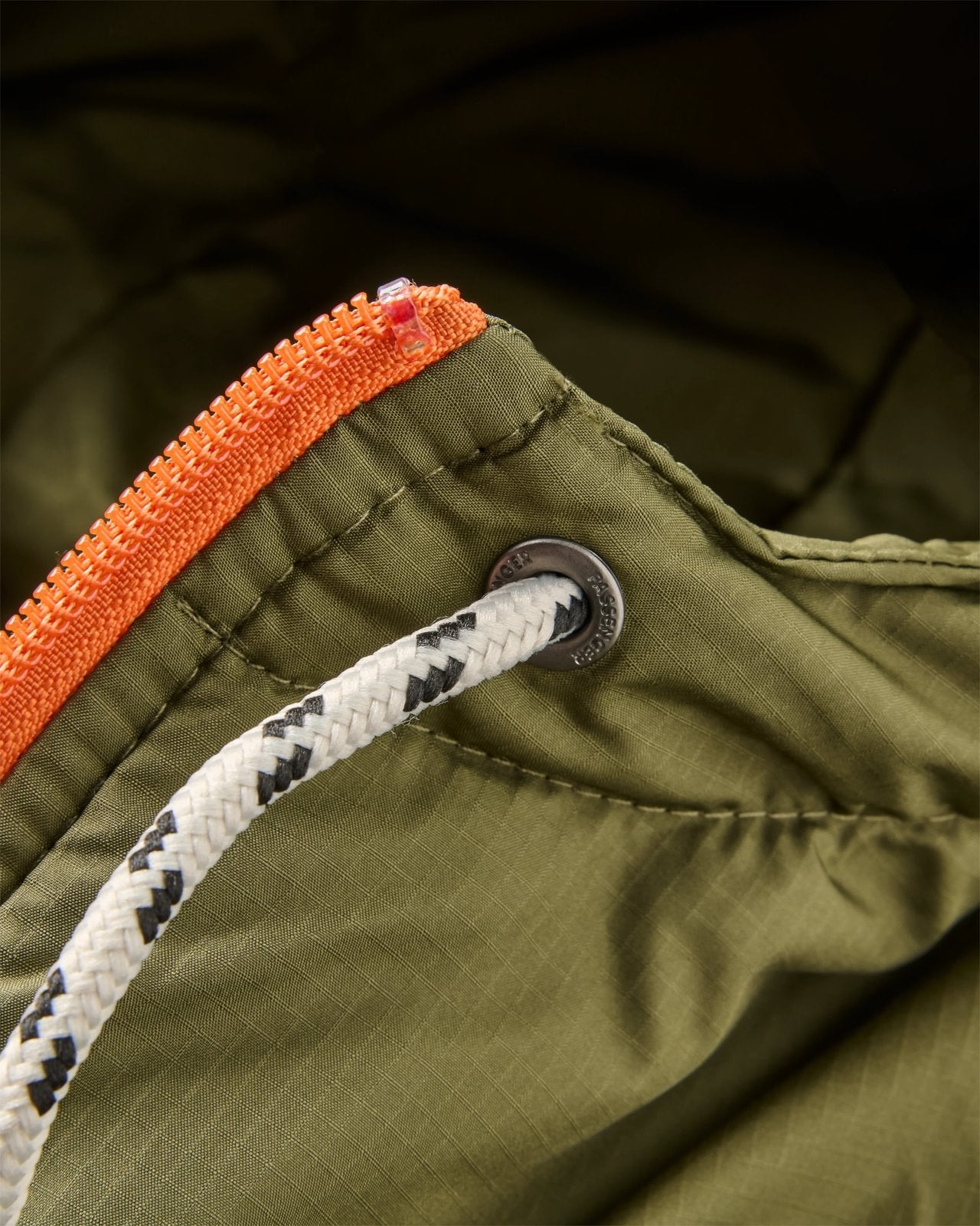 Passenger Woodland Hooded 1/2 Zip Recycled Polar Fleece | Passenger | Portwest - The Outdoor Shop