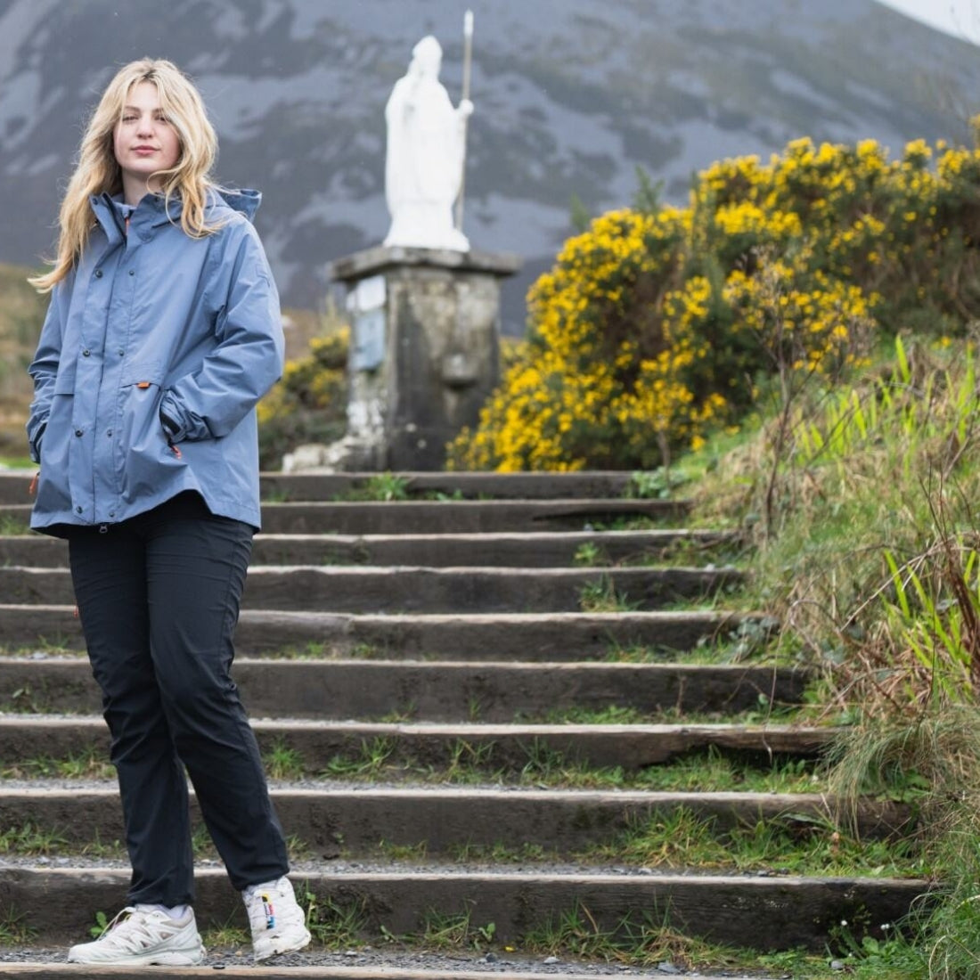 Portwest Mulranny Women’s Waterproof Hooded Jacket | Portwest | Portwest - The Outdoor Shop