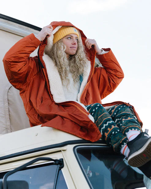 Escapism Recycled Sherpa Lined Changing Robe | Passenger | Portwest - The Outdoor Shop