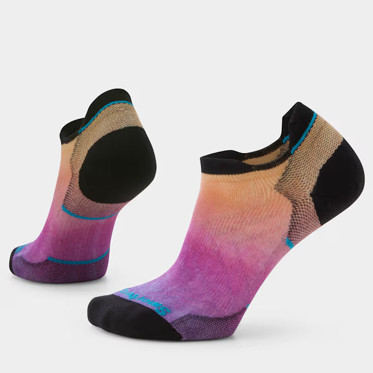 Smartwool Women’s Run Zero Cushion Ombre Print Low Ankle Socks | Smartwool | Portwest - The Outdoor Shop