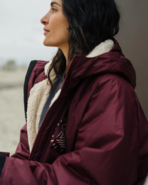 Escapism Recycled Sherpa Lined Changing Robe | Passenger | Portwest - The Outdoor Shop