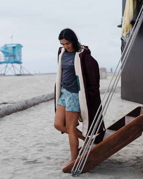 Escapism Recycled Sherpa Lined Changing Robe | Passenger | Portwest - The Outdoor Shop