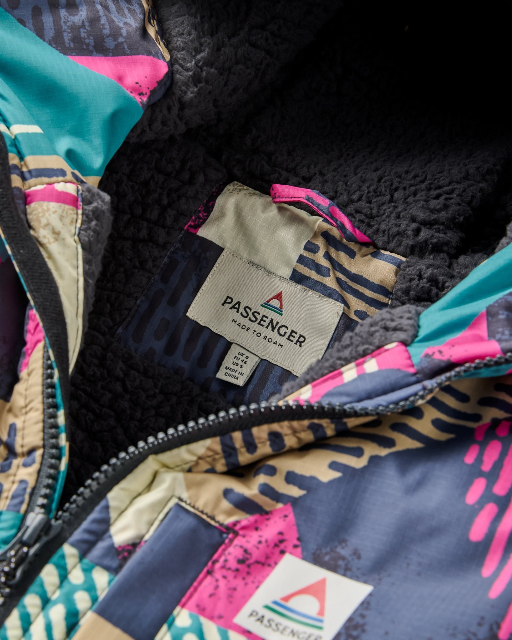 Passenger Waves Recycled Sherpa Lined Changing Robe | Passenger | Portwest - The Outdoor Shop