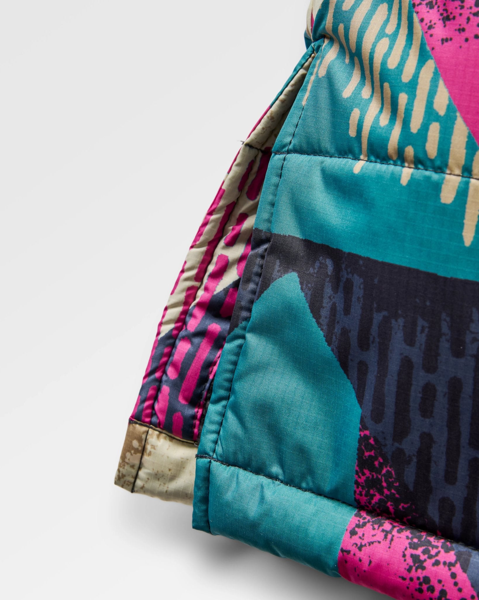 Passenger Waves Recycled Sherpa Lined Changing Robe | Passenger | Portwest - The Outdoor Shop