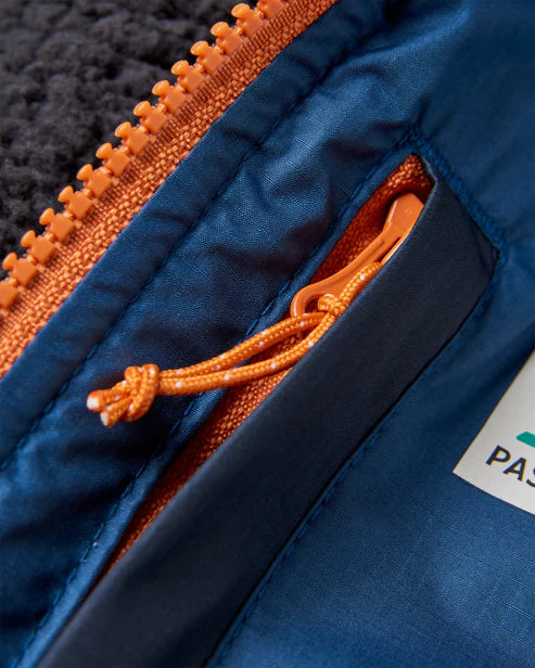 Waves Recycled Sherpa Lined Changing Robe | Passenger | Portwest - The Outdoor Shop