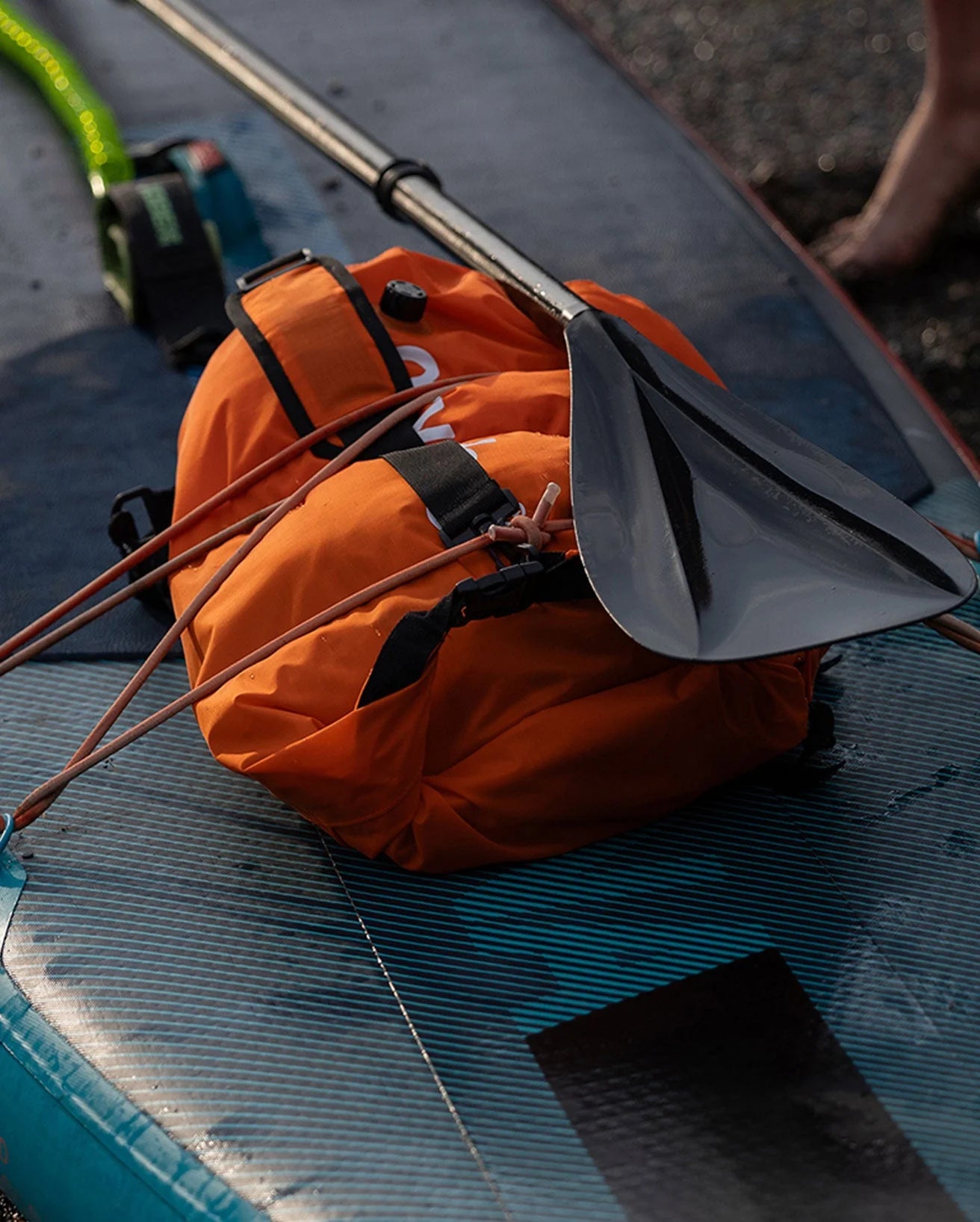 Waterproof Compression Travel Bag | Dryrobe | Portwest - The Outdoor Shop