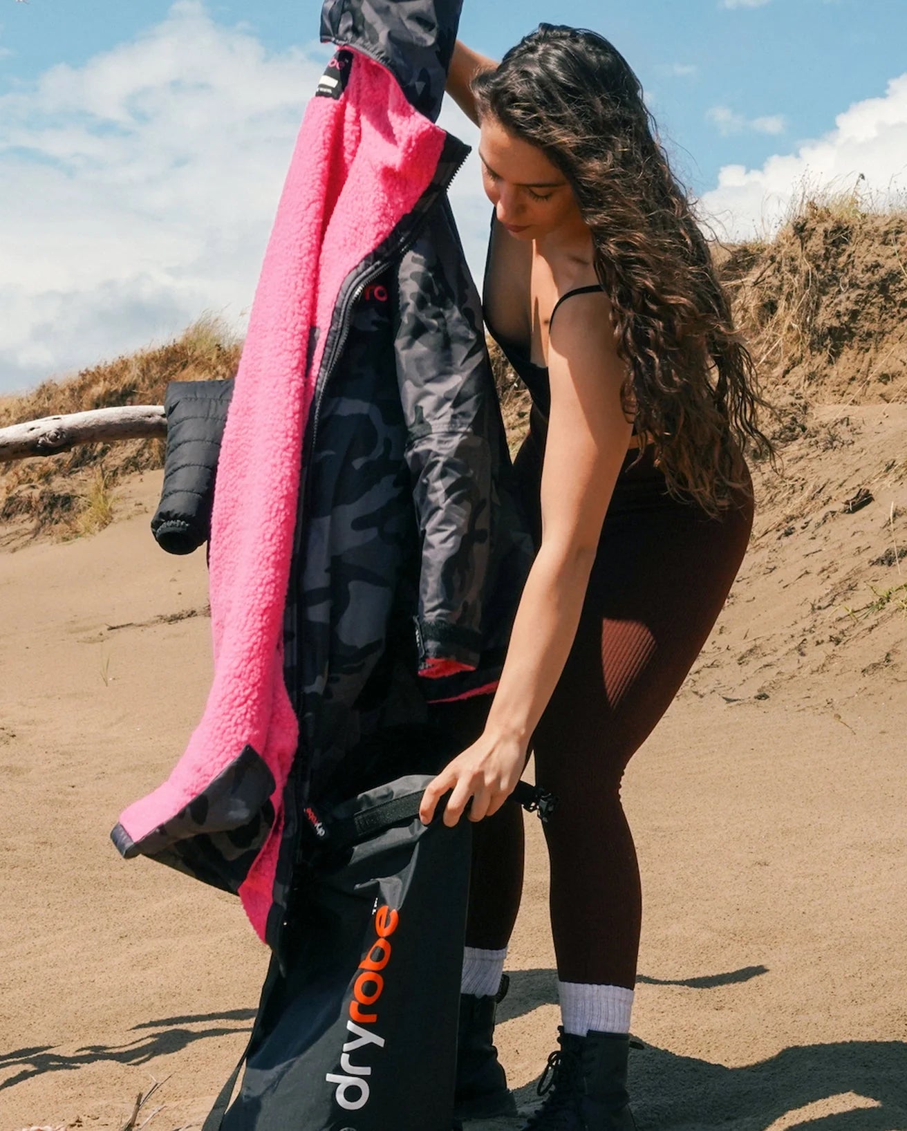 Waterproof Compression Travel Bag | Dryrobe | Portwest - The Outdoor Shop