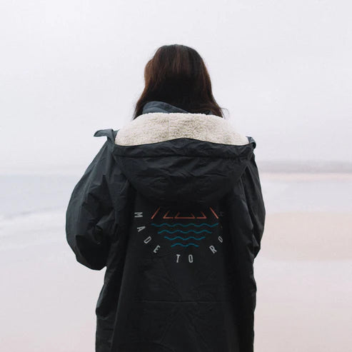 Escapism Recycled Sherpa Lined Changing Robe | Passenger | Portwest - The Outdoor Shop