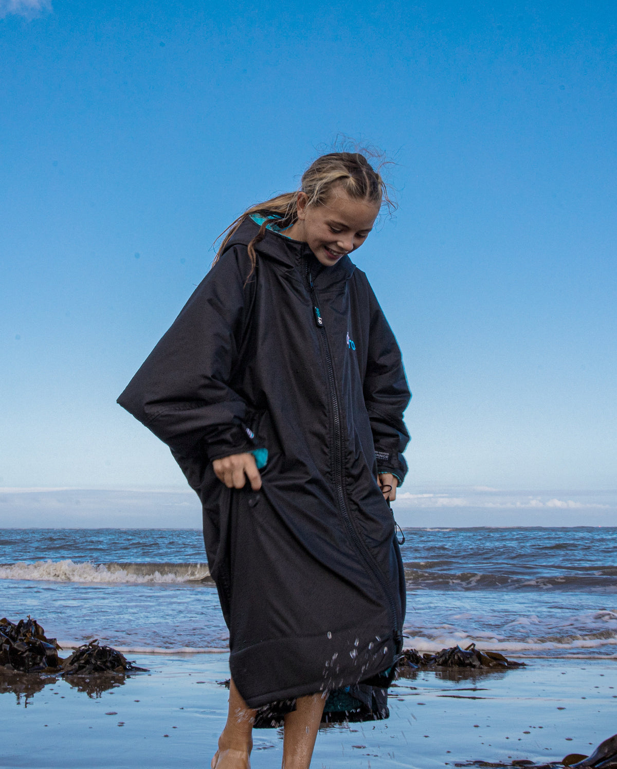 Dryrobe Kids Advance Changing Robe | DRYROBE | Portwest - The Outdoor Shop