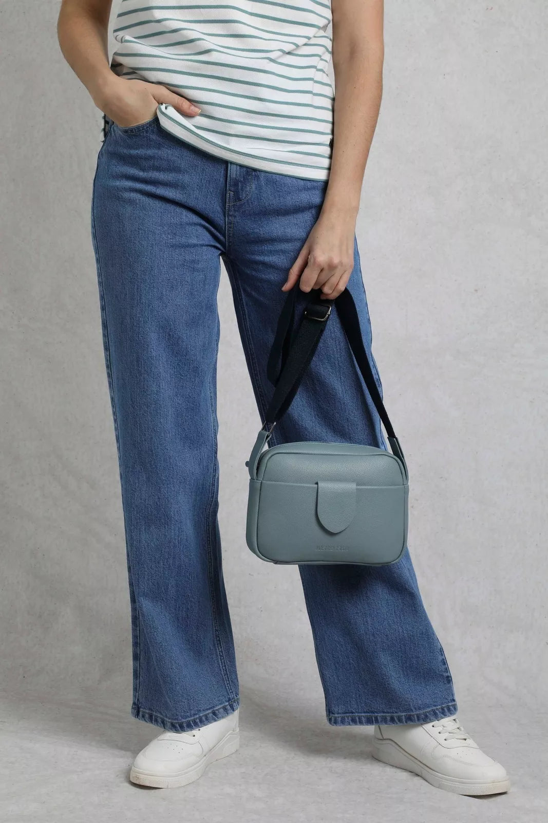 Dion Cross Body Bag | Weird Fish | Portwest - The Outdoor Shop
