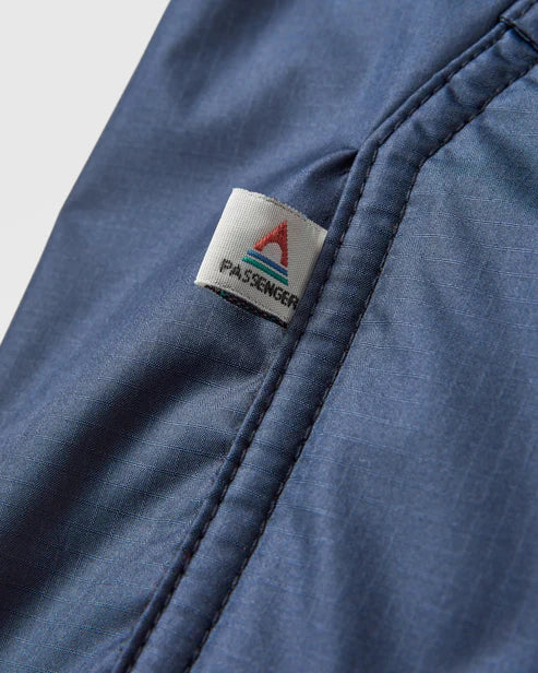 Waves Recycled Sherpa Lined Changing Robe | Passenger | Portwest - The Outdoor Shop