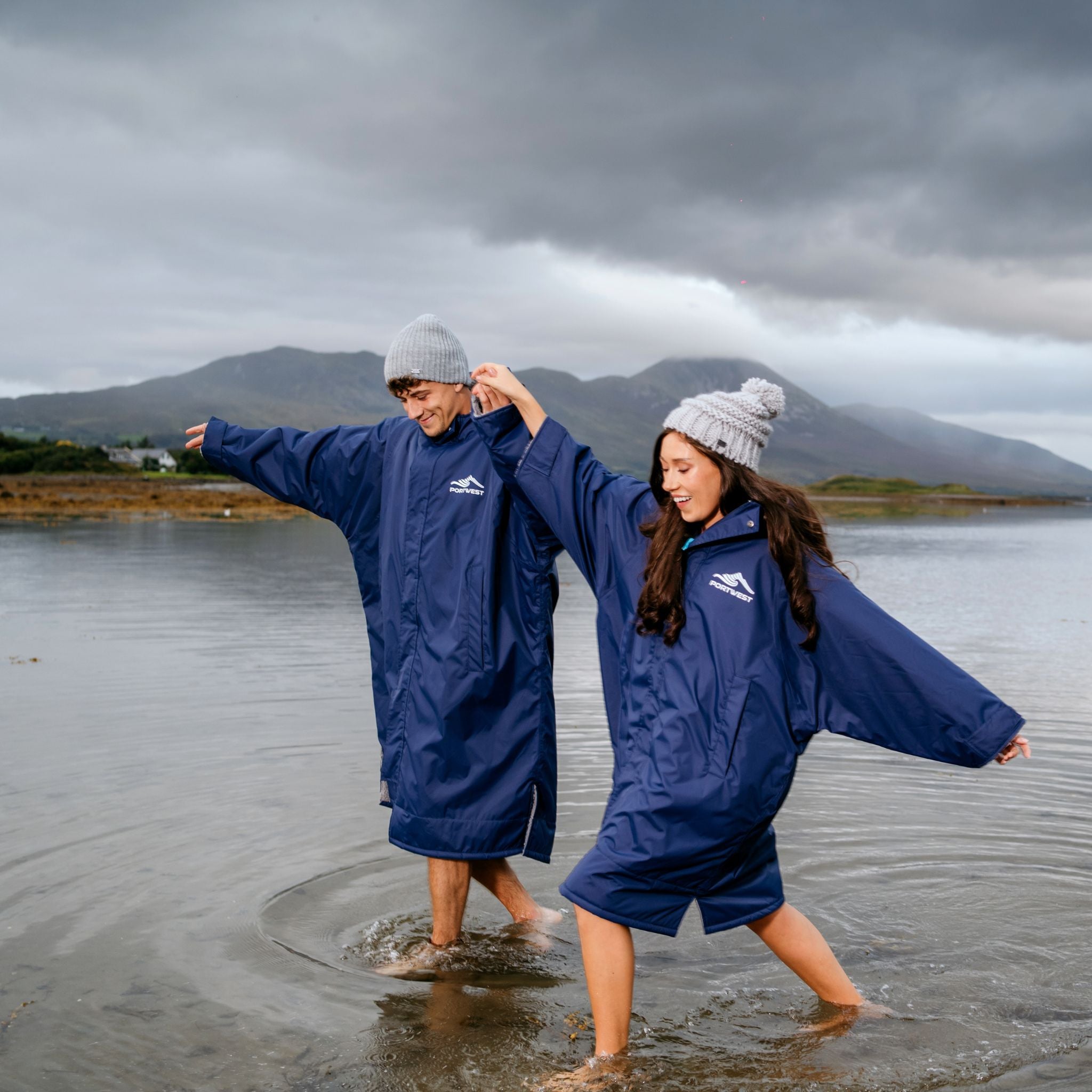 Portwest Adult Changing Robe | Portwest | Portwest - The Outdoor Shop